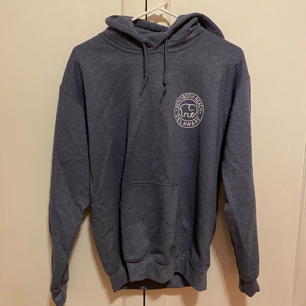 🐝 Gilden sweatshirt with elephant print 🐝 2/$25